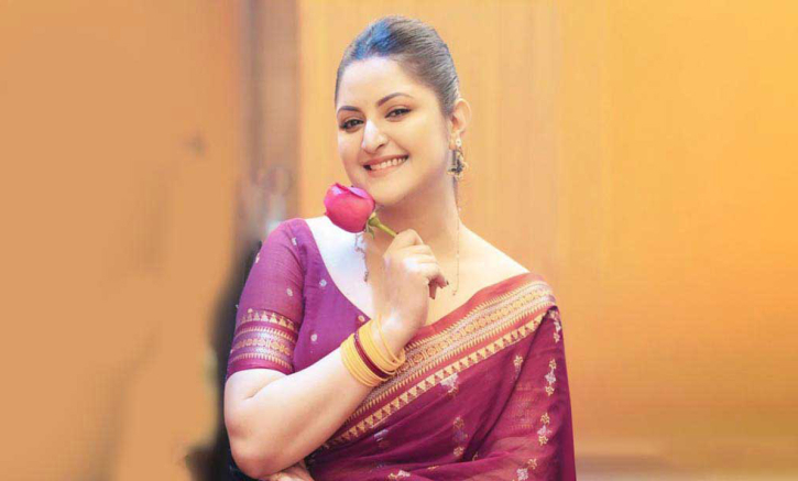 ‘গোলাপ’ নিয়ে আসছেন নিরব-পরীমনি ‘গোলাপ’ নিয়ে আসছেন নিরব-পরীমনি