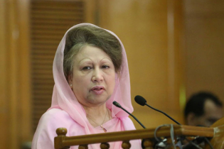 খালেদা জিয়া ফিরছেন ৫ মে, সঙ্গে দুই পূত্রবধু